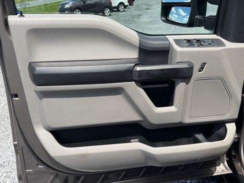 Used 2019 Ford F250 XL w/ STX Appearance Package AWD/4WD image 25
