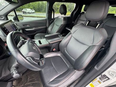Used 2021 Toyota Sienna XSE w/ XSE Plus Package FWD image 11