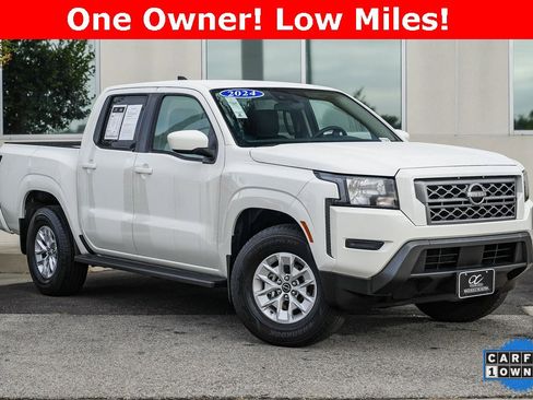 Used 2024 Nissan Frontier SV image 1