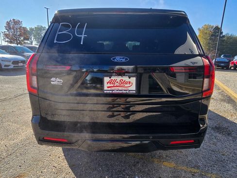 New 2025 Ford Expedition Platinum w/ Stealth Performance Package image 4