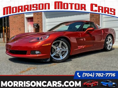 Used 2006 Chevrolet Corvette Coupe w/ Preferred Equipment Group RWD image 1