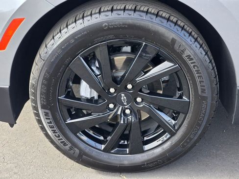 Used 2024 Chevrolet Equinox LS w/ LS Convenience Package image 9