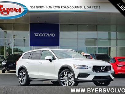 New 2026 Volvo V60 B5 Cross Country Plus w/ Protection Package Premier
