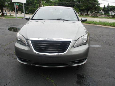 Used 2013 Chrysler 200 Touring w/ Cold Weather Group image 2