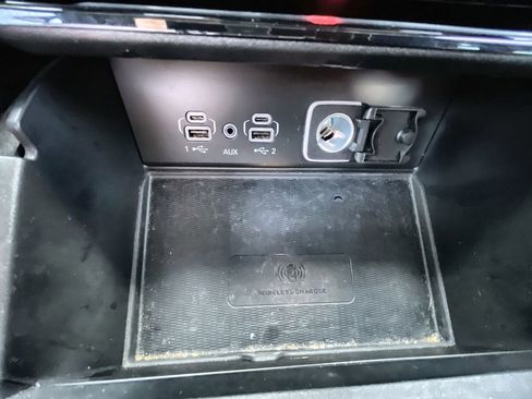 Used 2023 Jeep Grand Cherokee Altitude image 33