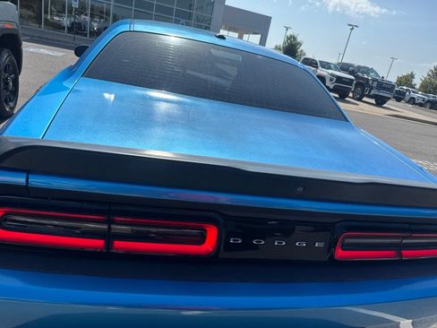 Used 2018 Dodge Challenger SXT RWD image 13