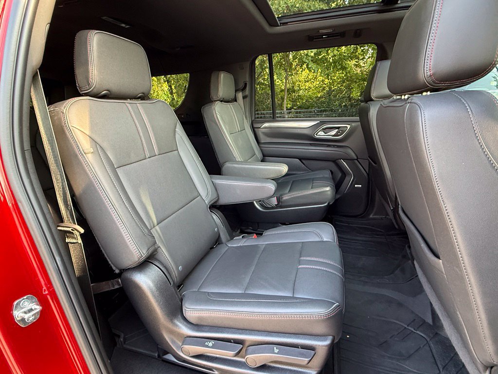 Used 2024 Chevrolet Suburban RST w/ Luxury Package AWD/4WD image 42
