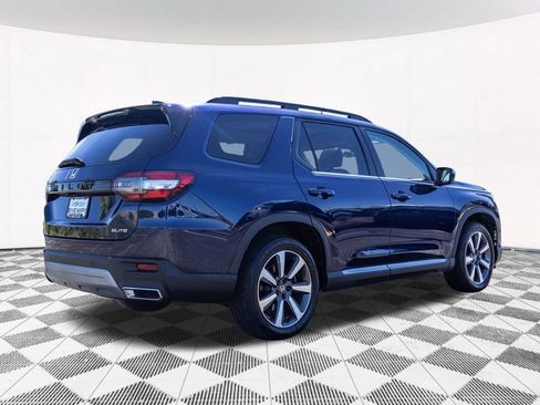 Used 2023 Honda Pilot Elite image 8