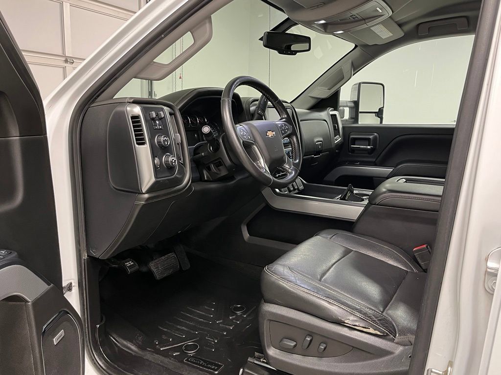 Used 2018 Chevrolet Silverado 2500 LTZ w/ Custom Sport Edition AWD/4WD image 20