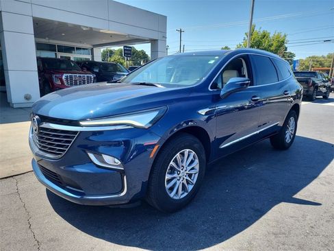 Used 2023 Buick Enclave Essence w/ Sound and Sites Package image 5