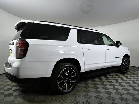 Used 2024 Chevrolet Suburban RST w/ Luxury Package image 11