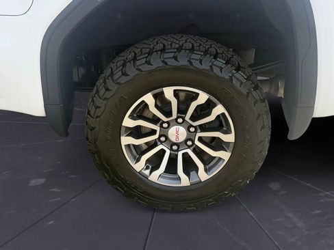 Used 2022 GMC Sierra 1500 AT4 image 31