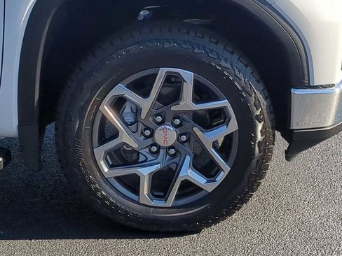 Used 2025 GMC Sierra 1500 SLT w/ SLT Premium Plus Package image 10