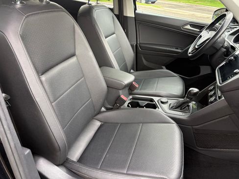 Used 2019 Volkswagen Tiguan SE w/ Panoramic Sunroof Package AWD/4WD image 22