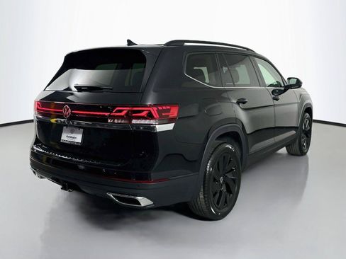 Certified 2026 Volkswagen Atlas SE FWD image 4