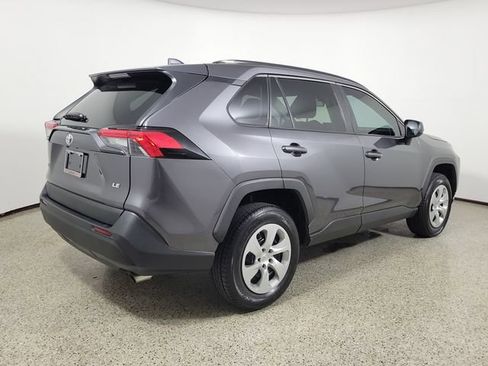 Used 2021 Toyota RAV4 LE FWD image 5