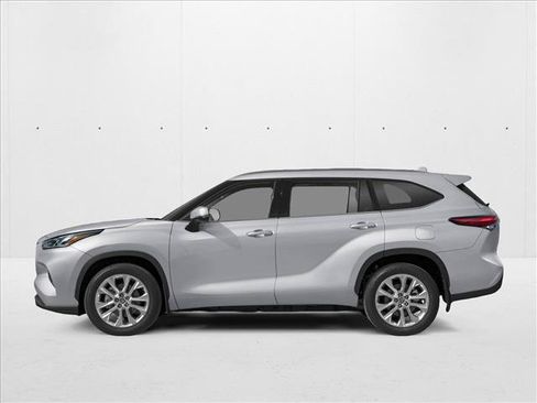 New 2026 Toyota Highlander Limited AWD/4WD image 3