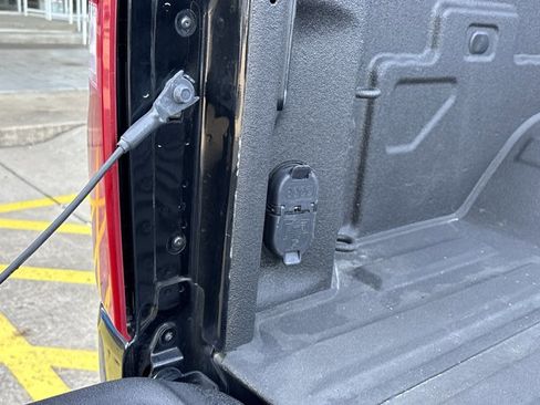 Used 2023 Chevrolet Silverado 2500 High Country w/ Z71 Off-Road Package image 8