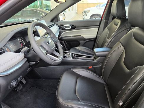 Used 2025 Jeep Compass Limited AWD/4WD image 9