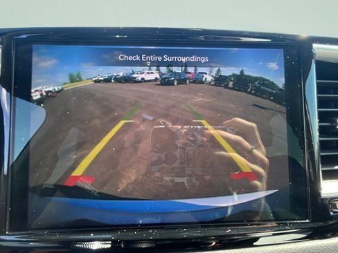 Used 2024 Chrysler Pacifica Touring-L FWD image 14