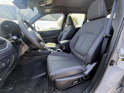 Used 2025 Subaru Forester Premium AWD/4WD image 19