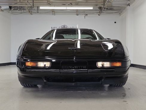 Used 1994 Chevrolet Corvette Coupe RWD image 3
