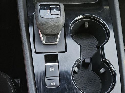 Used 2024 Nissan Rogue SV image 14