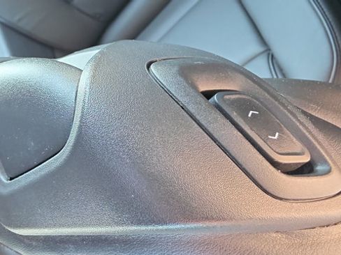 Used 2016 Cadillac ELR FWD image 38