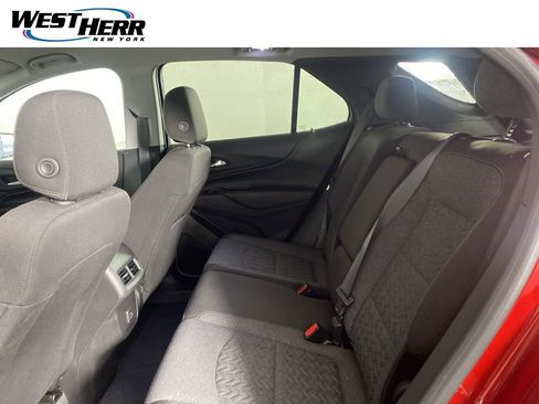 Used 2024 Chevrolet Equinox LT AWD/4WD image 16