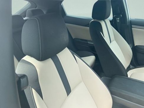 Used 2018 Honda Civic EX image 8