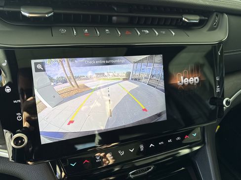 New 2026 Jeep Grand Cherokee Altitude RWD image 27