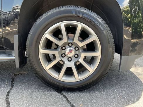 Used 2016 GMC Yukon XL SLT w/ Premium Edition AWD/4WD image 38