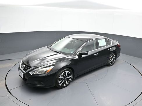 Used 2018 Nissan Altima 2.5 SR FWD image 32