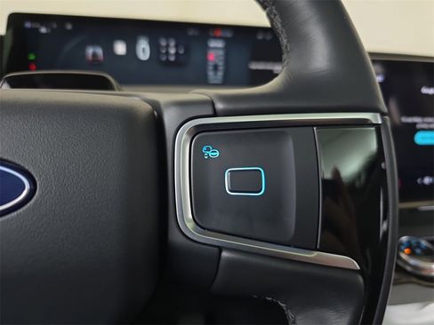 Used 2025 Ford Expedition Max Platinum w/ Driver's Package image 22