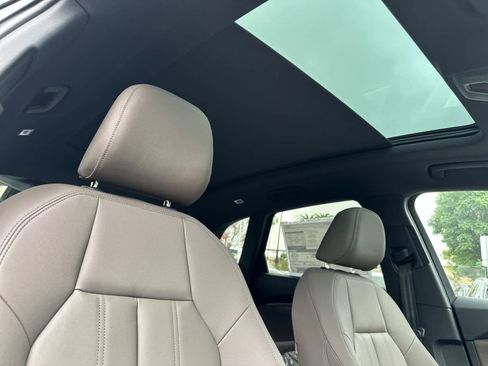 New 2025 Audi Q5 Prestige image 17