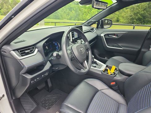 Used 2020 Toyota RAV4 XSE AWD/4WD image 16