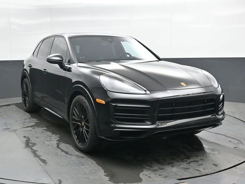 Used 2023 Porsche Cayenne GTS AWD/4WD image 6