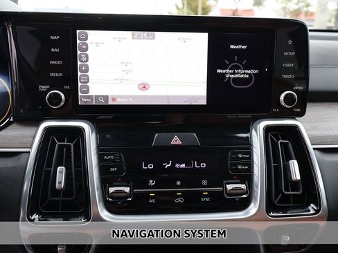 Used 2023 Kia Sorento SX Prestige image 3