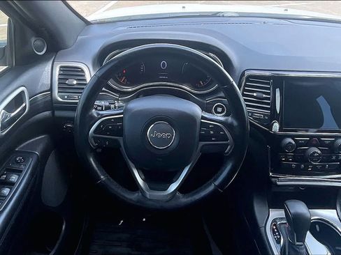 Used 2019 Jeep Grand Cherokee Altitude RWD image 12