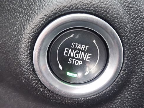 Used 2024 Chevrolet Silverado 2500 Custom w/ Custom Value Package image 21