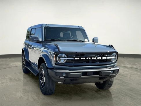 New 2025 Ford Bronco Outer Banks image 12