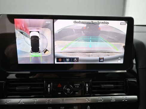 New 2026 Nissan Pathfinder SL AWD/4WD image 16