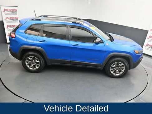 Used 2019 Jeep Cherokee Trailhawk w/ Comfort/Convenience Group AWD/4WD image 20