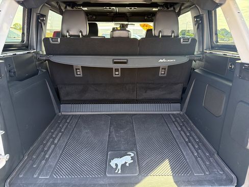 Certified 2025 Ford Bronco Outer Banks w/ Sasquatch Package AWD/4WD image 28