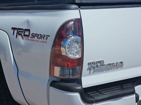 Used 2014 Toyota Tacoma 4x4 Double Cab w/ TRD Sport Package image 39