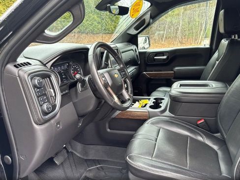 Used 2020 Chevrolet Silverado 1500 High Country w/ Technology Package AWD/4WD image 7