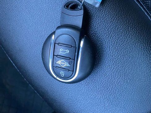 Used 2015 MINI Cooper S image 18