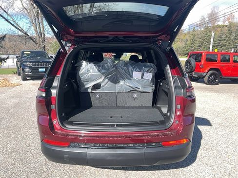 New 2025 Jeep Grand Cherokee L Altitude image 20