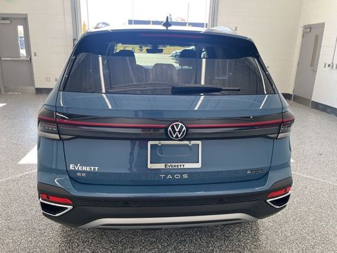 New 2026 Volkswagen Taos SE AWD/4WD image 4