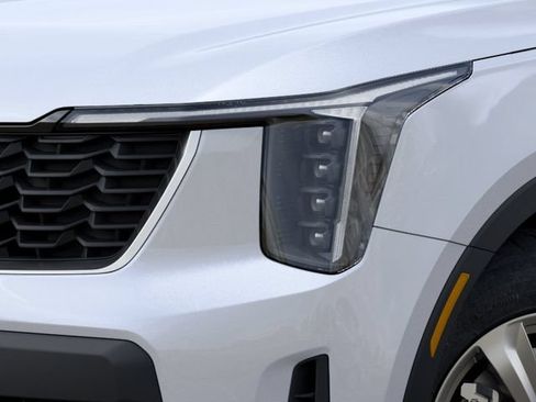 New 2026 Kia Sorento LX FWD image 10